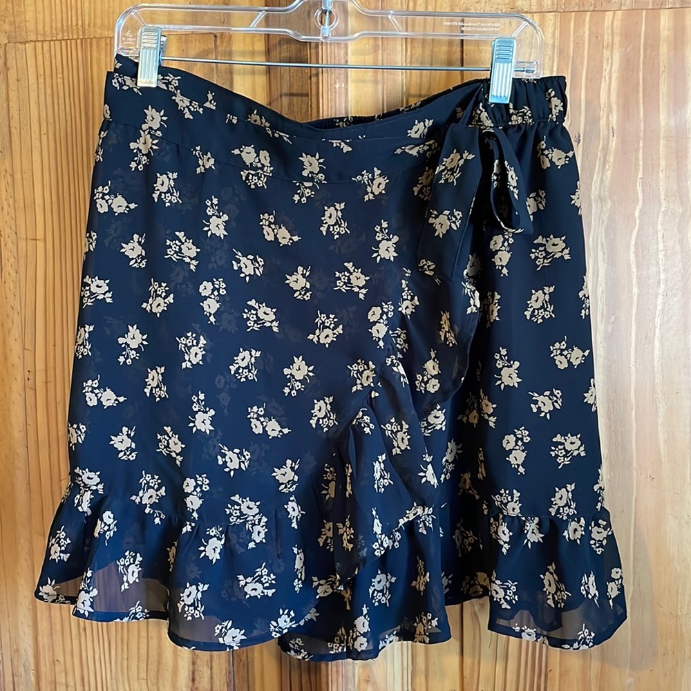 Hollister skirt
